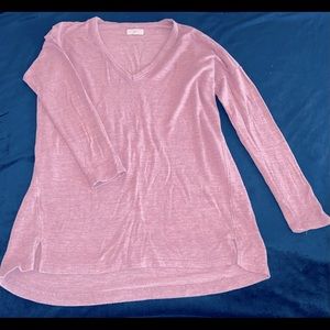 Beautiful color Lou & Grey pullover sweatshirt